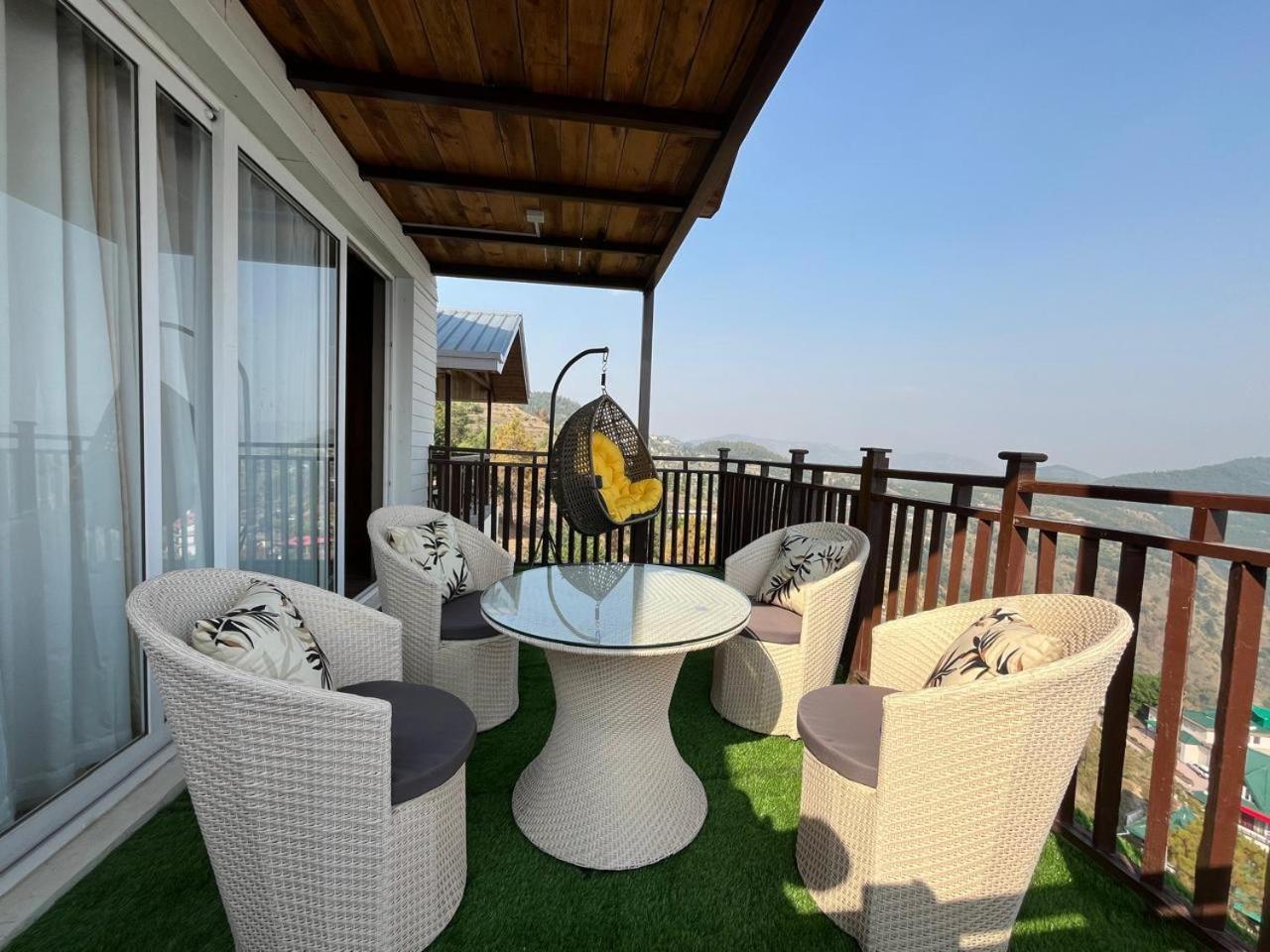 Hotel Wood Winds - A Best Valley View Hotel ชิมลา ภายนอก รูปภาพ