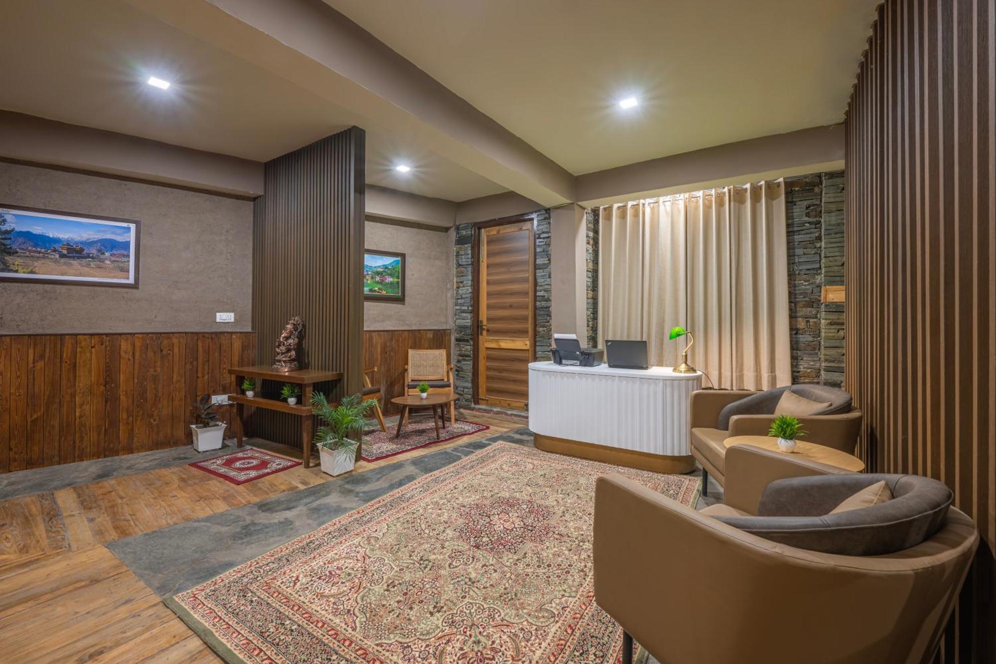 Hotel Wood Winds - A Best Valley View Hotel ชิมลา ภายนอก รูปภาพ